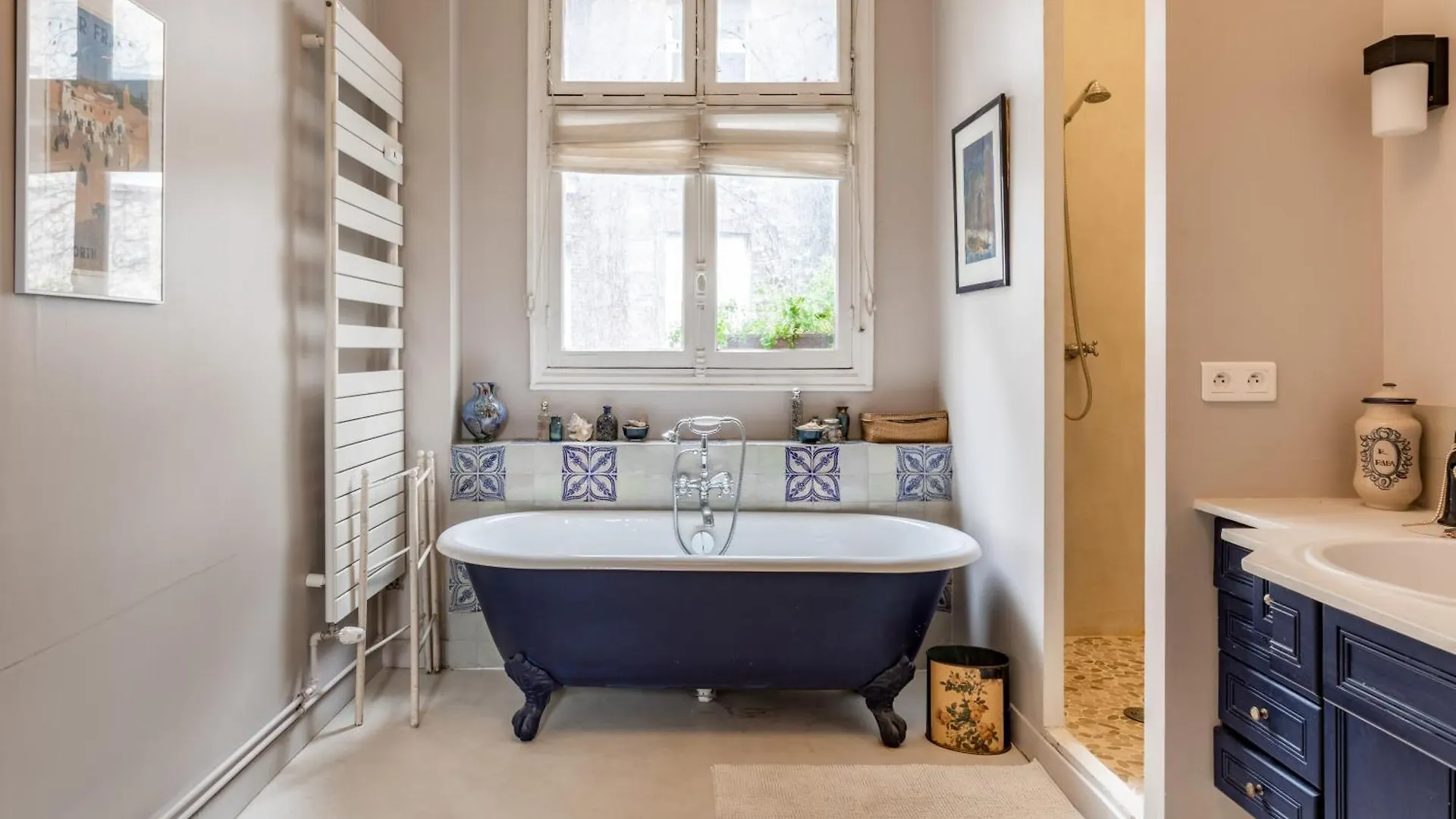 Luxurious Traditional French Style Near Eiffel Tower Appartement Parijs