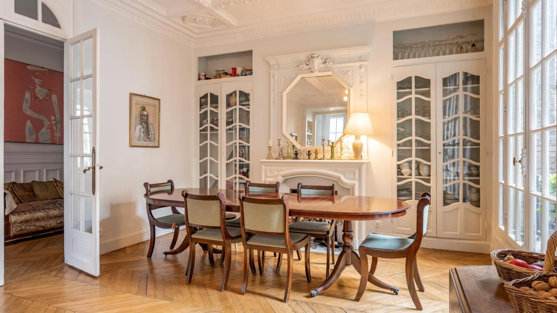Luxurious Traditional French Style Near Eiffel Tower Appartement Parijs